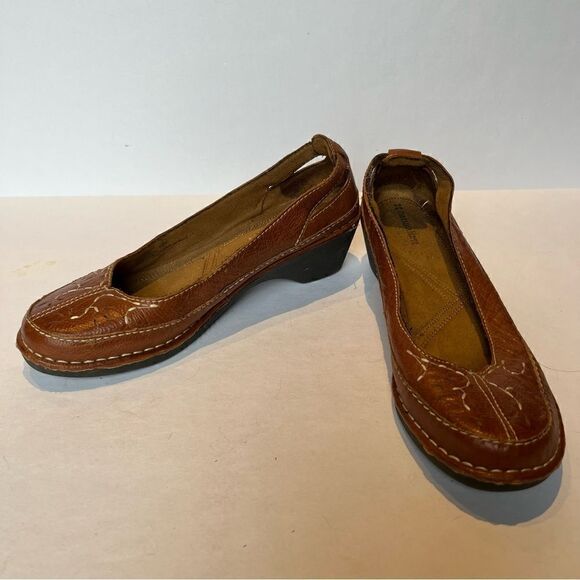 Naturalizer Women's Loafers Shelton Brown Embroidered Leather Size 10M - Picture 1 of 8